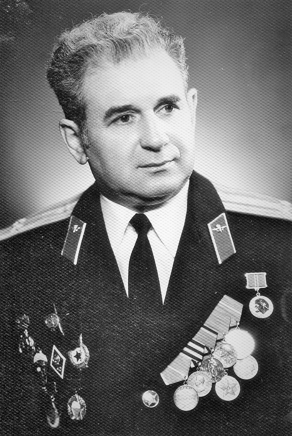 Colonel Knanon Zaretsky in uniform. ( Photo via Pete Mecca)