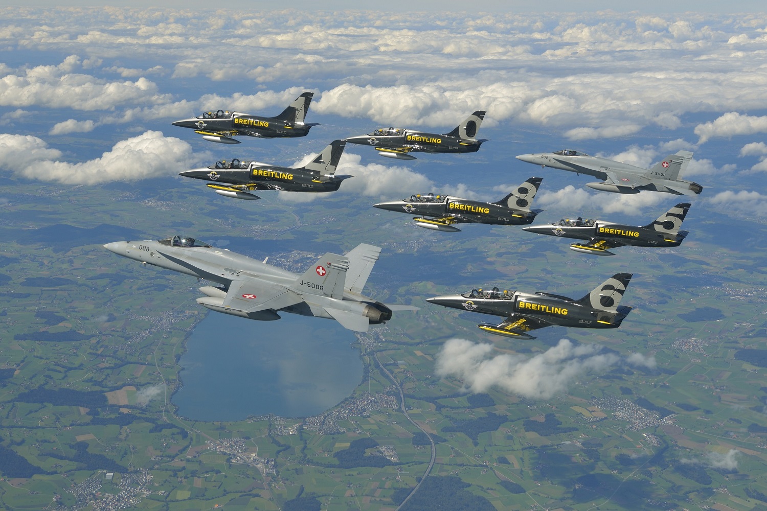 Breitling Jet Team with Swiss Air Force F/A-18 ( Image Credit Breitling SA).