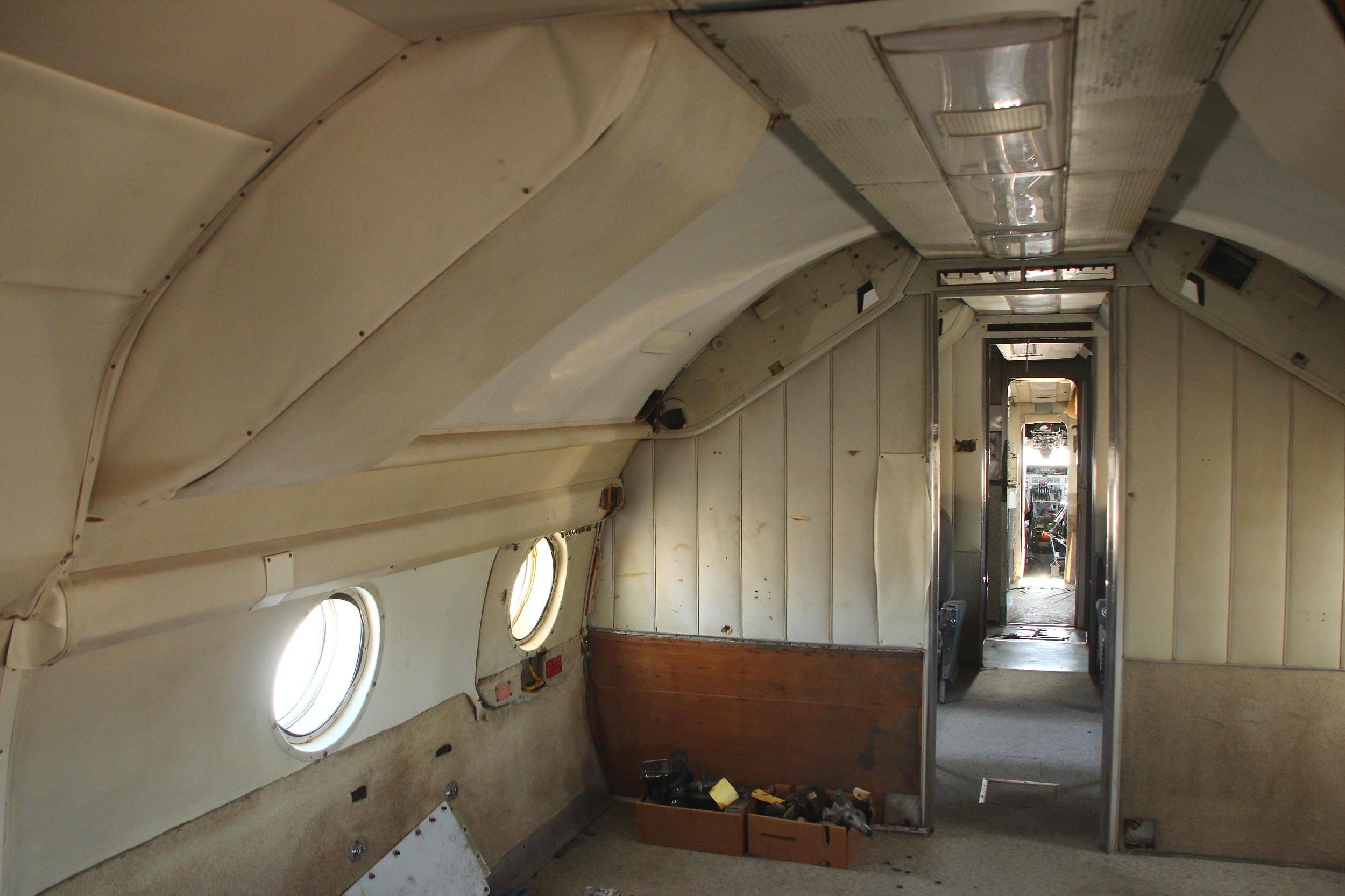 The rather barren passenger cabin aboard Columbine II. (Ken Stoltzfus photo)