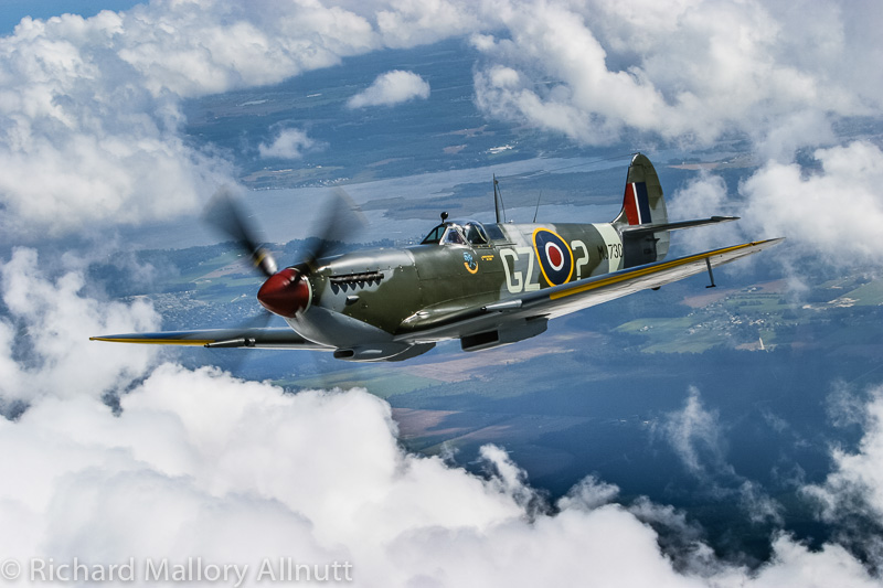 Jerry Yagen's Spitfire Mk.IX will be performing alongside his Hurricane, Mosquito, and the Canadian Warplane Heritage Museum's Avro Lancaster X at this year's Warbirds Over the Beach air show. (photo by Richard Mallory Allnutt)