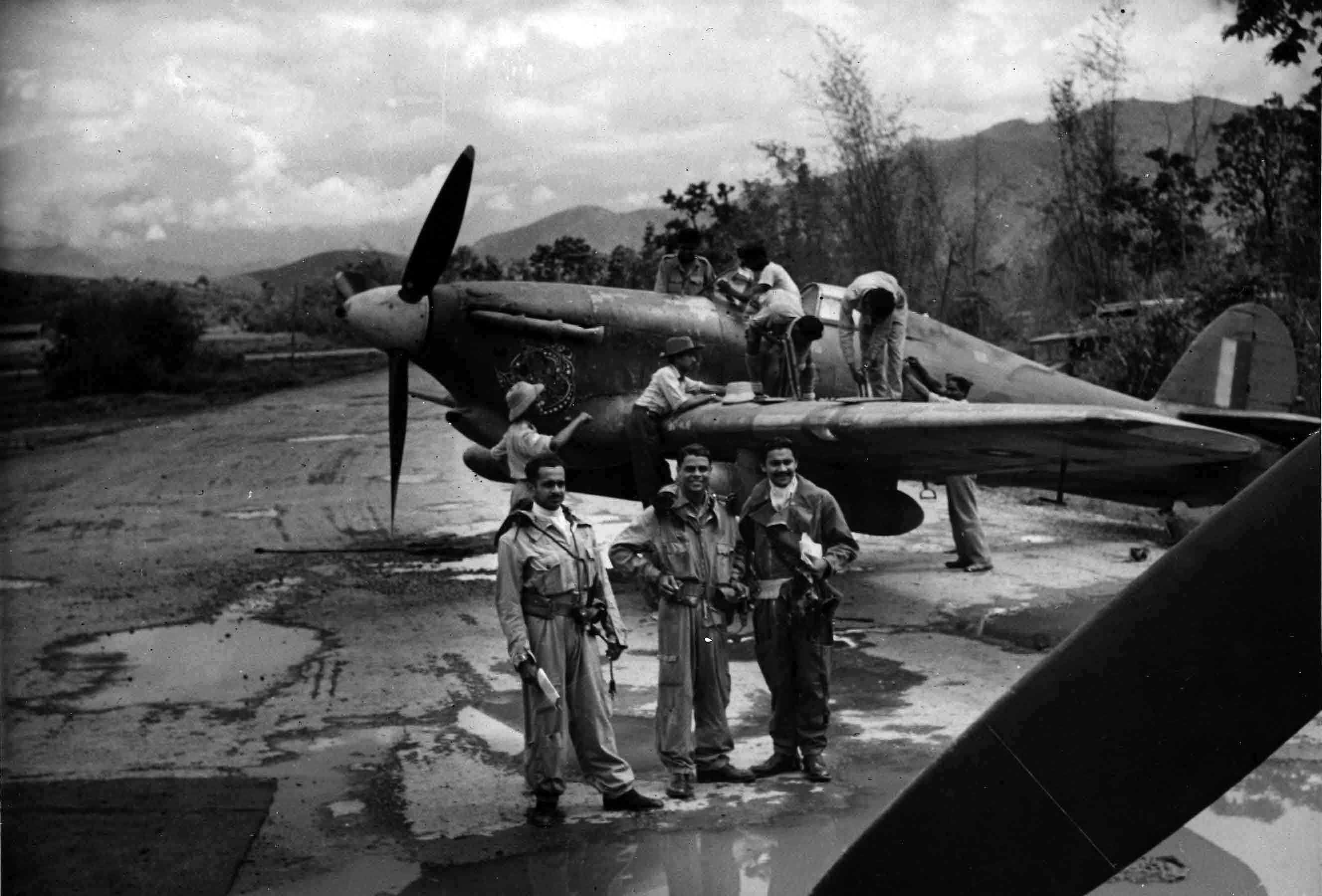 Indian AirForce_Pilots_standing_in_front_of_a_Hawker_Hurricane_c.1944
